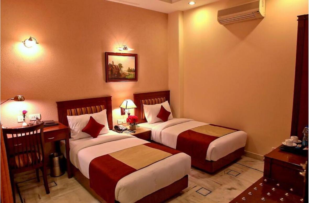 Hotel Florence Inn, Karol Bagh, New Delhi, 2 Min From Metro ภายนอก รูปภาพ