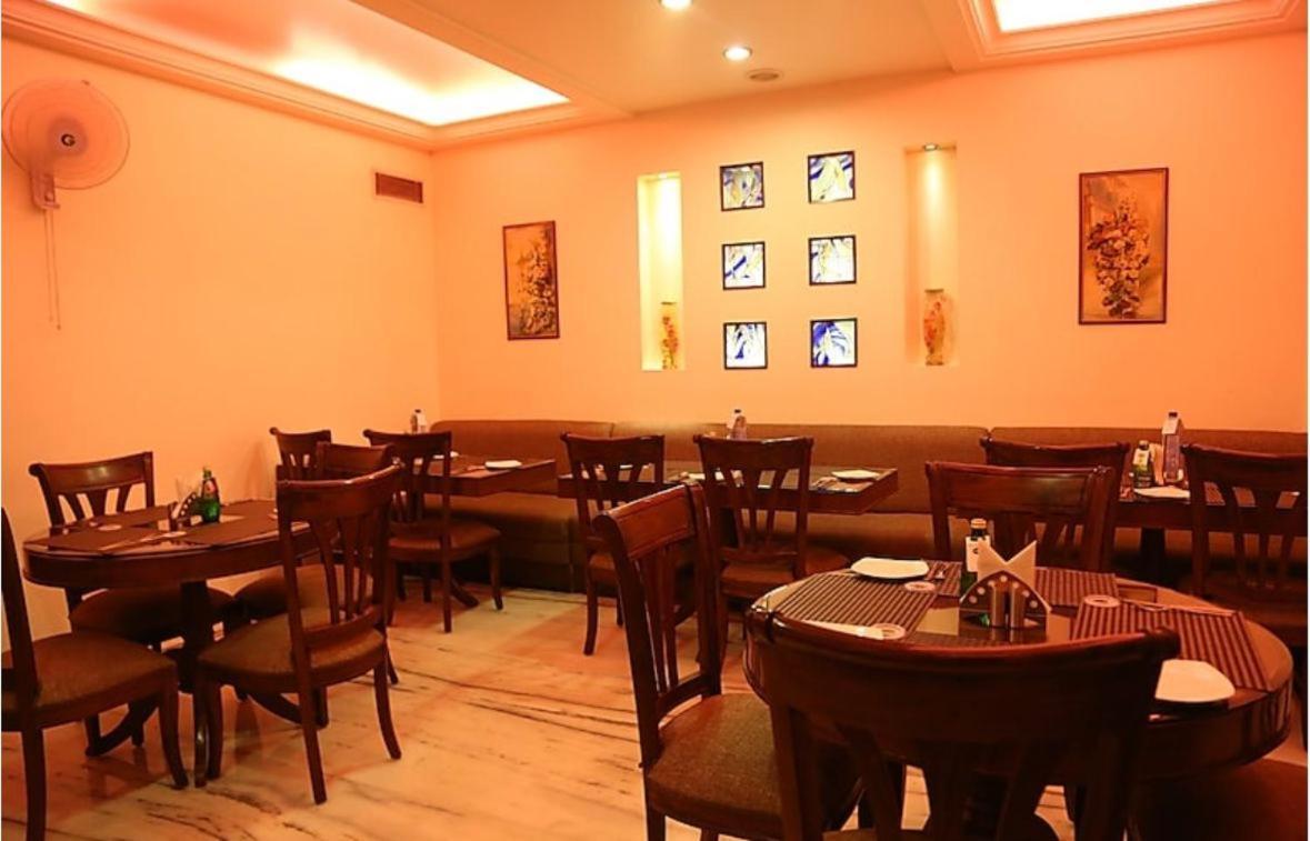 Hotel Florence Inn, Karol Bagh, New Delhi, 2 Min From Metro ภายนอก รูปภาพ