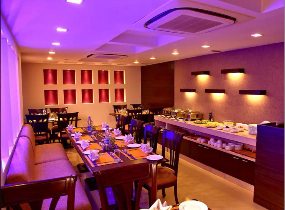 Hotel Florence Inn, Karol Bagh, New Delhi, 2 Min From Metro ภายนอก รูปภาพ