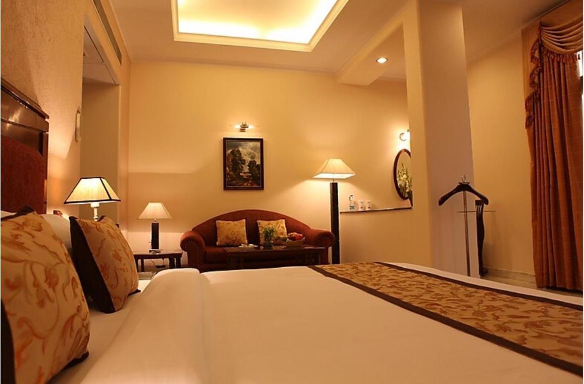 Hotel Florence Inn, Karol Bagh, New Delhi, 2 Min From Metro ภายนอก รูปภาพ