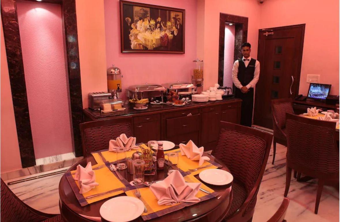 Hotel Florence Inn, Karol Bagh, New Delhi, 2 Min From Metro ภายนอก รูปภาพ