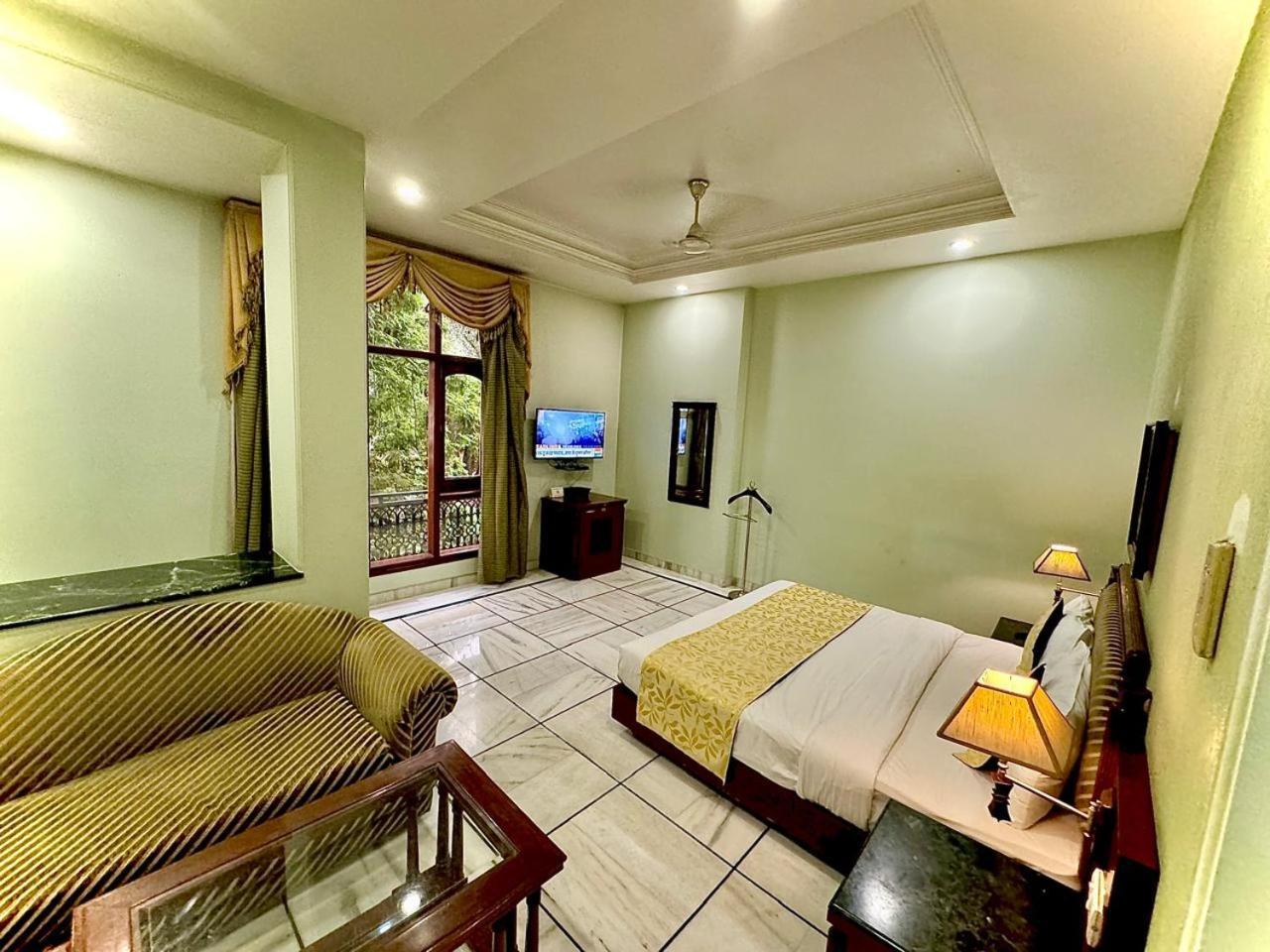 Hotel Florence Inn, Karol Bagh, New Delhi, 2 Min From Metro ภายนอก รูปภาพ